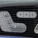 Vehicle photograph 105