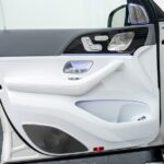 Vehicle photograph 33