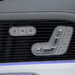 Vehicle photograph 70