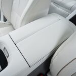Vehicle photograph 98