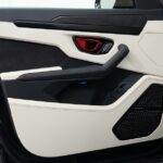Vehicle photograph 33