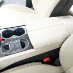Vehicle photograph 77