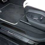 Vehicle photograph 85