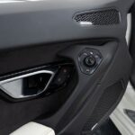 Vehicle photograph 80