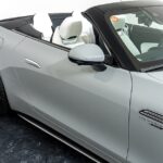 Vehicle photograph 14