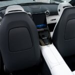 Vehicle photograph 65
