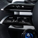 Vehicle photograph 98