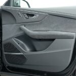Vehicle photograph 38