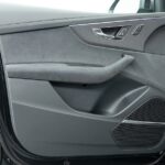 Vehicle photograph 42