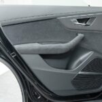 Vehicle photograph 51