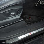 Vehicle photograph 90