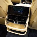 Vehicle photograph 57