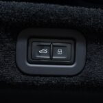 Vehicle photograph 75