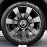 Vehicle photograph 102