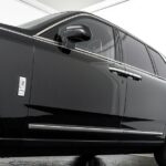 Vehicle photograph 12