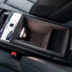 Vehicle photograph 84