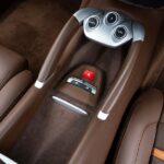 Vehicle photograph 77
