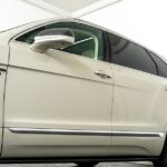 Vehicle photograph 11