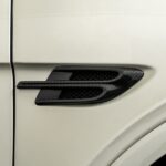 Vehicle photograph 18