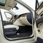 Vehicle photograph 51